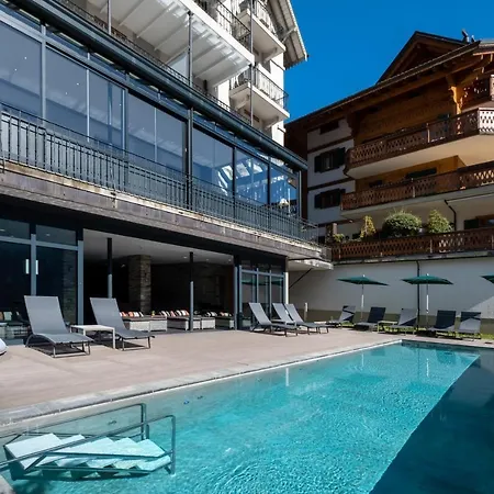 National & Hotel Champéry