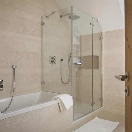 Отель National &