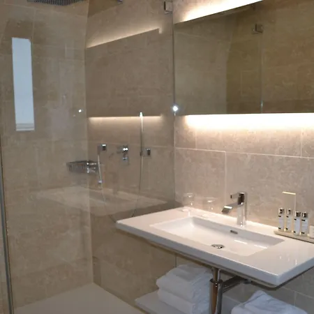 National & Hotel Champéry