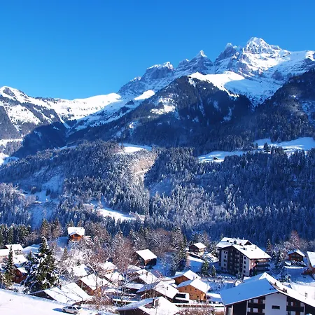 National & Hotel Champéry