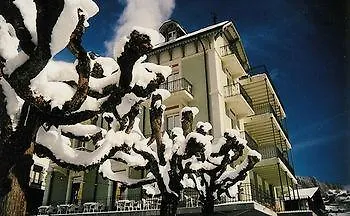 National & Otel 4*