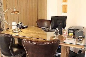 Otel National & 4*