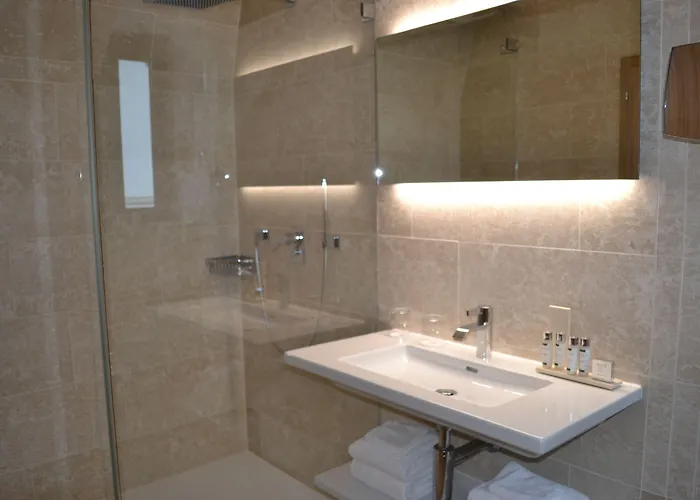 National & Hotel Champéry