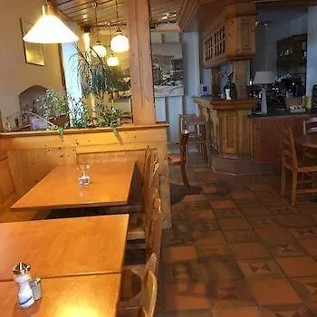 National & Ξενοδοχείο Champéry