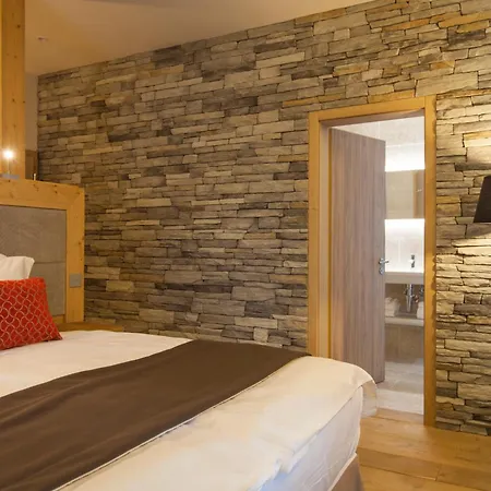 Ξενοδοχείο National &